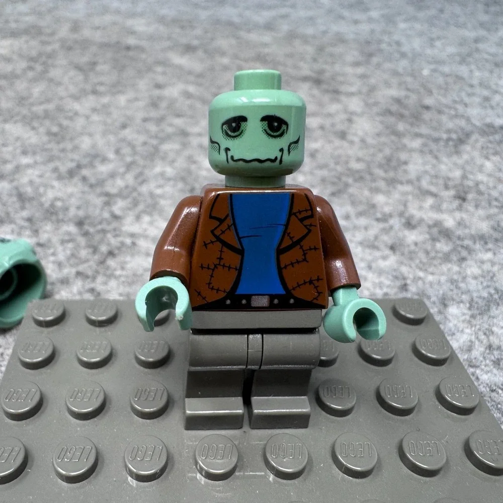 LEGO Frankenstein Minifigure 1382 Studios Horror Scary Laboratory Monsters - Picture 2 of 11